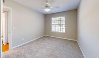 727 Chancery Ln, Aberdeen, NC 28315