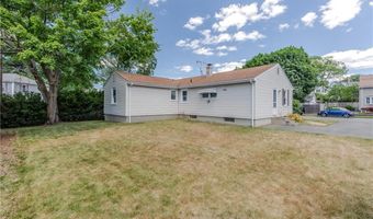 39 Fairview Ave, East Providence, RI 02914