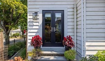 41 Hunter Ave, Newport, RI 02840