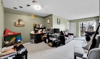 2245 Nichols Rd C, Arlington Heights, IL 60004