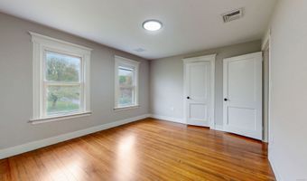 49 Gilbert Ave, Bloomfield, CT 06002