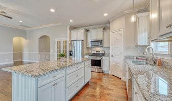 768 Sterling Dr, Boiling Springs, SC 29316