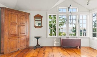 128 Eustis Ave, Newport, RI 02840