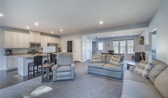 820 Sunrise Cir, Aurora, OH 44202