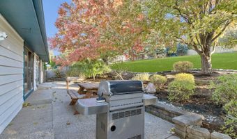 1405 Surrey Ln, Algonquin, IL 60102