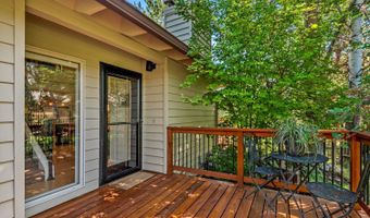 3040 NW Clubhouse Dr, Bend, OR 97703