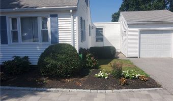 139 Coggeshall Ave, Newport, RI 02840