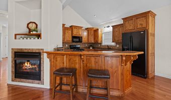 806 E Grant St, Ash Grove, MO 65604