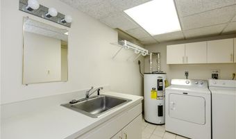 22 Whitewood Dr, Cranston, RI 02920