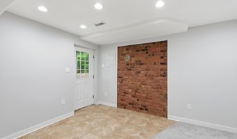 24674 PEACH ORCHARD Ln, Aldie, VA 20105