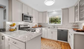 3716 KRYSIA Ct, Annandale, VA 22003