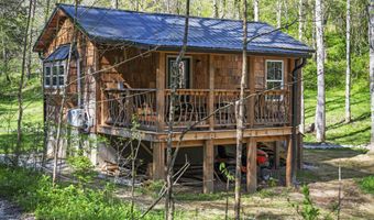 22 Still Hand Ln, Beattyville, KY 41311