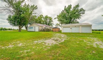 9012 NW State Route 52 Hwy, Amoret, MO 64722