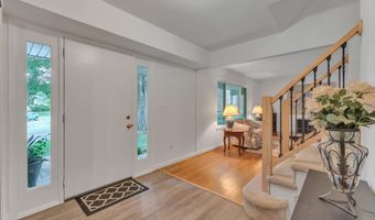 2840 Tuebingen Pkwy, Ann Arbor, MI 48105