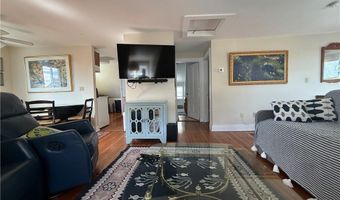 28 Calvert St 3, Newport, RI 02840