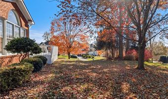 109 Isleworth Ct, Advance, NC 27006