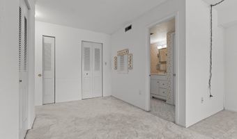 6 CHASE HALL, Dover, DE 19904