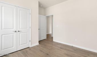 353 Maddox Dr, Aberdeen, NC 28315