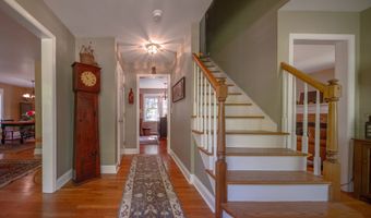 140 Ironworks Rd, Clinton, CT 06413