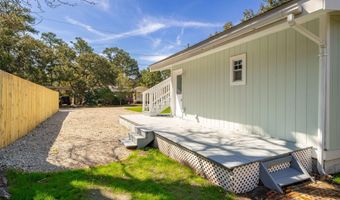 139 Conway Rd, Beaufort, NC 28516