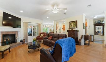210 Henley Pl, Bay St. Louis, MS 39520