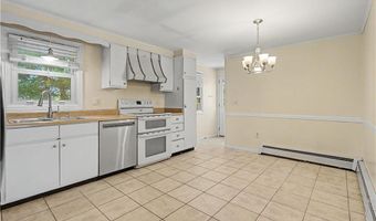 118 Duchess Rd, Cumberland, RI 02864