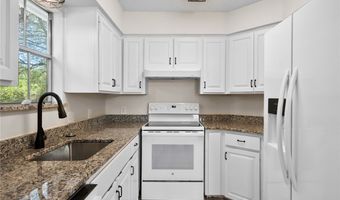 101 Saunders Ln, Aransas Pass, TX 78336