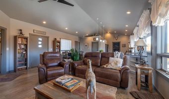 5 Cowboy Dr, Clark, WY 82435