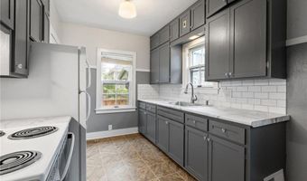 808 John Farry Pl, Albert Lea, MN 56007