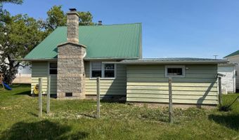 216 4th St E, Bottineau, ND 58318