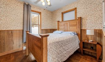 405 N Main St, Alma, WI 54610