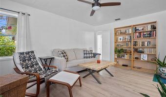 620 S 11th St, Aransas Pass, TX 78336