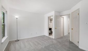 7713 LAFAYETTE FOREST Dr 22, Annandale, VA 22003