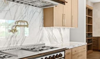 24 Soaring Bird Ct, Las Vegas, NV 89135