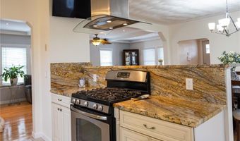 34 Shore Rd, East Providence, RI 02915