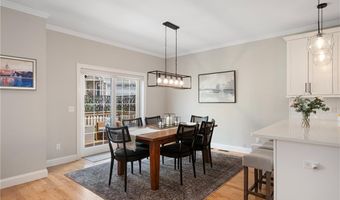105 Hunting Hill Dr, Cumberland, RI 02864