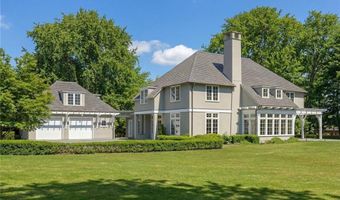 9 Ocean Lawn Ln, Newport, RI 02840
