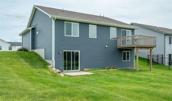 2860 Pilgrim Dr SW, Altoona, IA 50009