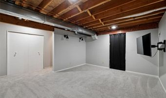 729 11th St SE, Altoona, IA 50009