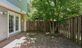 71 FENDALL Ave, Alexandria, VA 22304
