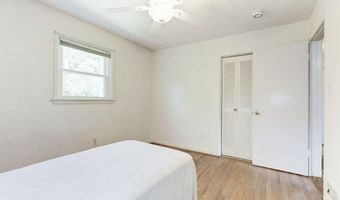 6115 LONE OAK Dr, Bethesda, MD 20817