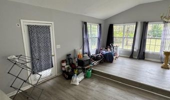 15 Mango St, Andrews, SC 29510