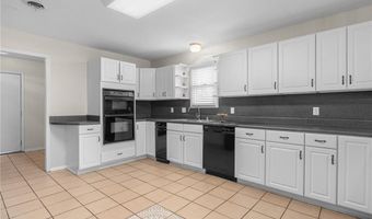 701 N St, Barling, AR 72923