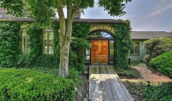 69 Nayatt Rd, Barrington, RI 02806