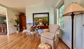 40 Lakewood Dr, Alton, NH 03810
