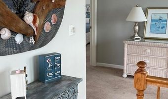 32 Toppinglift Dr, Bayville, NJ 08721