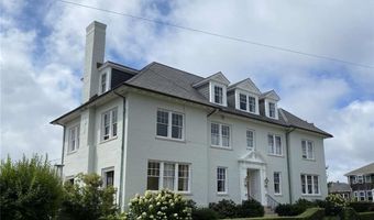 2 Harrison Ave, Newport, RI 02840