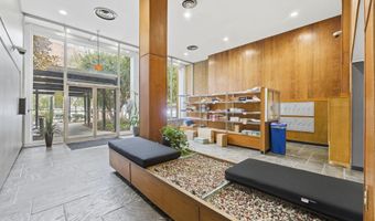 2030 N ADAMS St 911, Arlington, VA 22201
