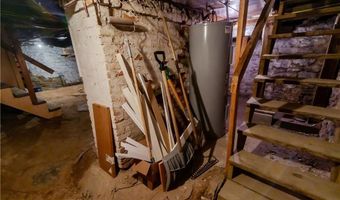 605 Atchison St, Atchison, KS 66002