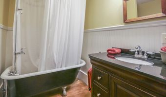53 Congress St, Belfast, ME 04915